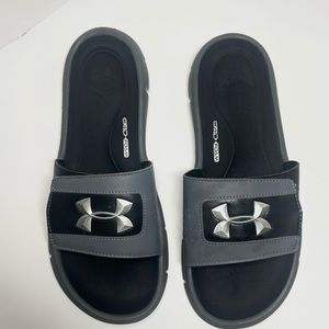 Under Armor Sandals Size 11 Black/Gray White Logo 4D Foam